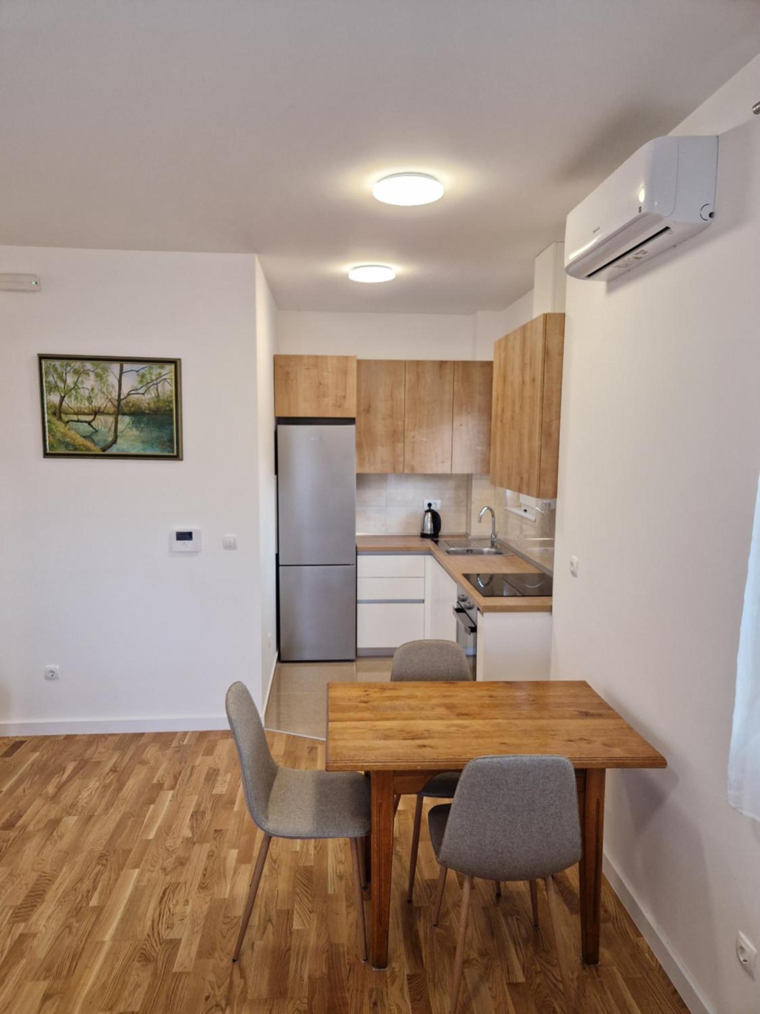 Meridies Apartment *